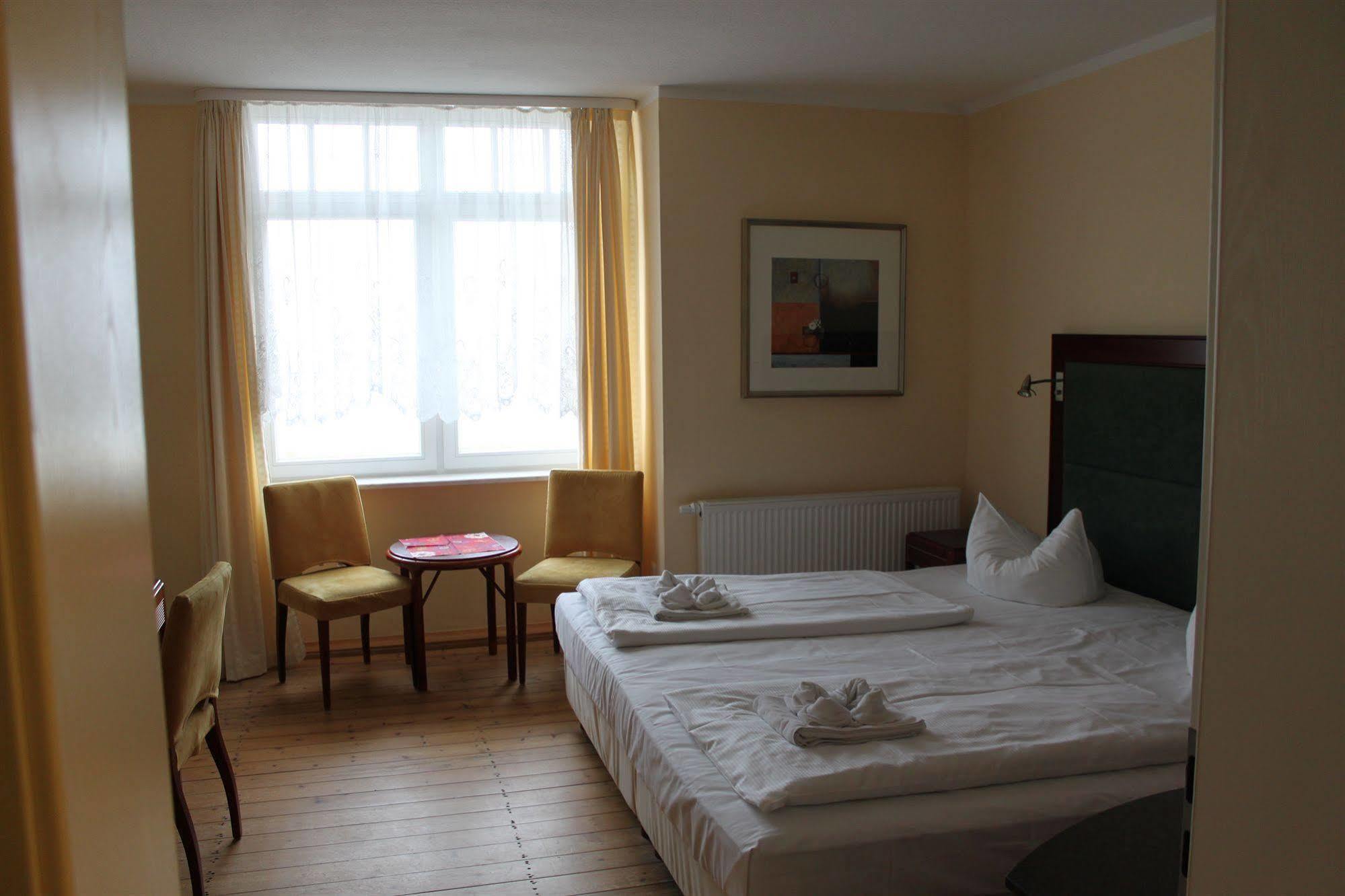 Hotel Stolteraa Rostock Exterior photo